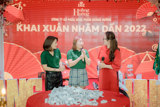 Xuân Nhâm Dần, hơn 700 cán bộ nhân viên của Dược phẩm Hoàng Hường nhận lì xì 'tiền tỉ'