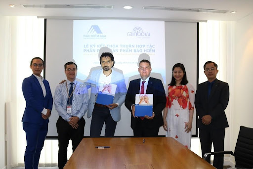 Bảo hiểm AAA ký thoả thuận phân phối bảo hiểm trên ứng dụng điện thoại với Rainbow Group và Papaya Insurtech.