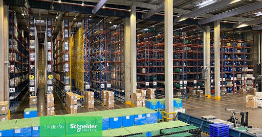 Schneider Electric hợp tác cùng Johnson & Johnson giảm thiểu dấu chân carbon cho nhà máy tại Pháp
