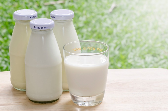 Trẻ nhỏ có nên uống sữa ngay trước khi đi ngủ không?