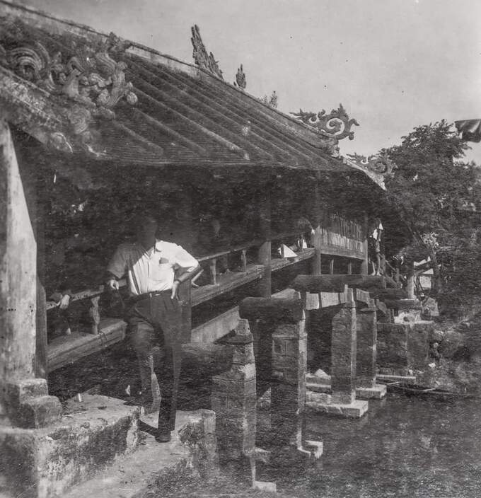 Độc đáo cây cầu trên là nhà dưới là cầu 250 năm tuổi ở Thừa Thiên Huế